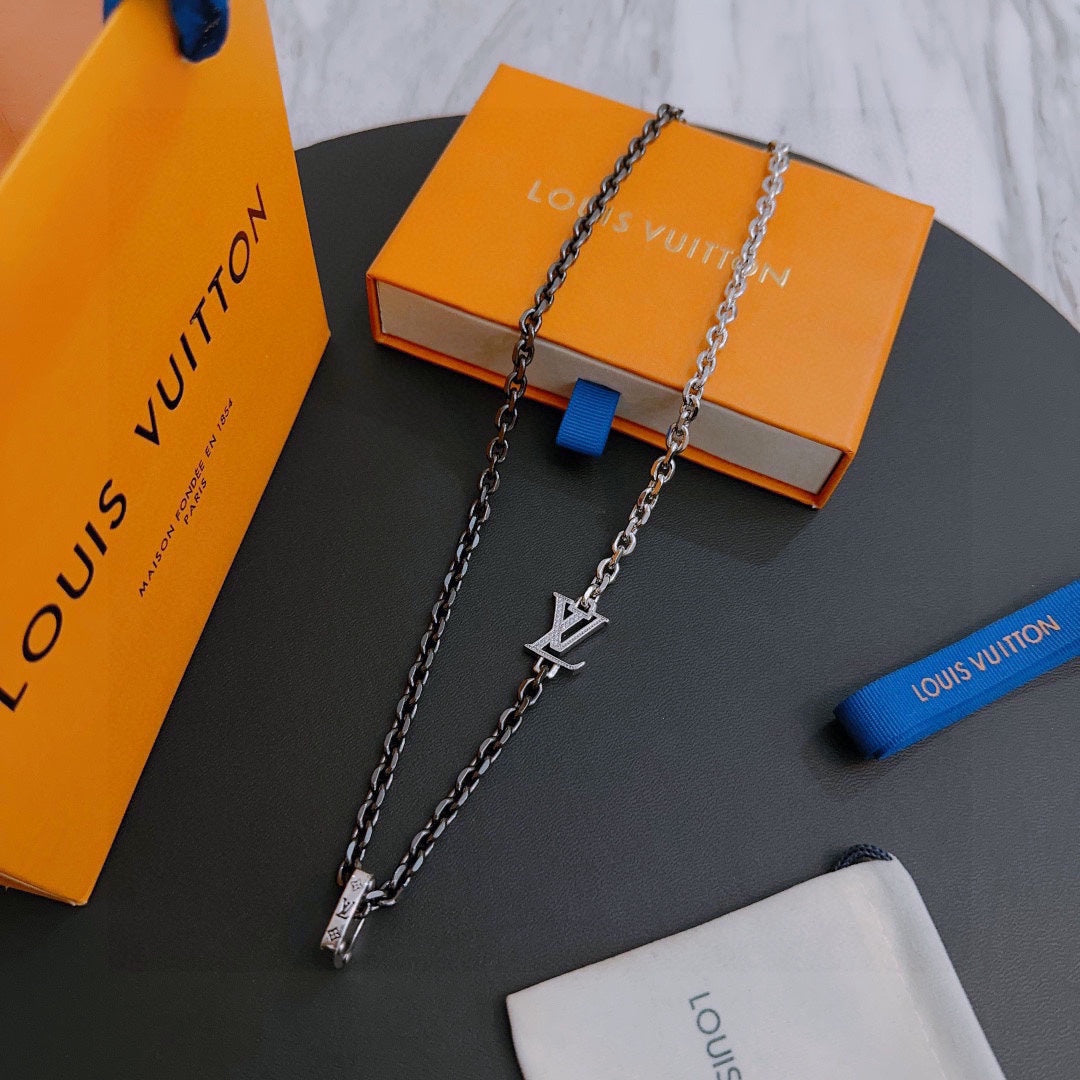 Louis Vuitton Luxury Necklace | Iconic Elegance & Boutique-Grade Quality 128