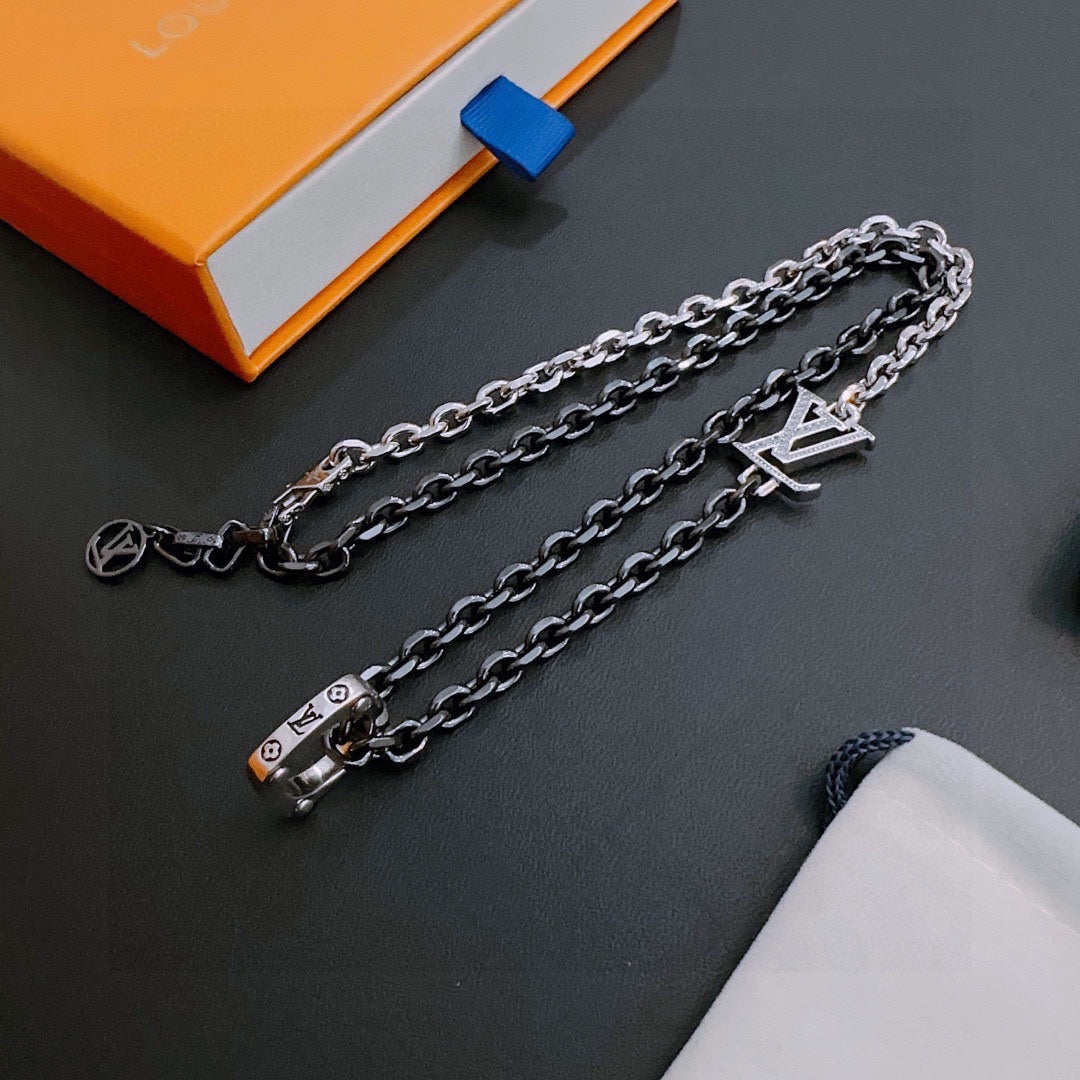 Louis Vuitton Luxury Necklace | Iconic Elegance & Boutique-Grade Quality 128