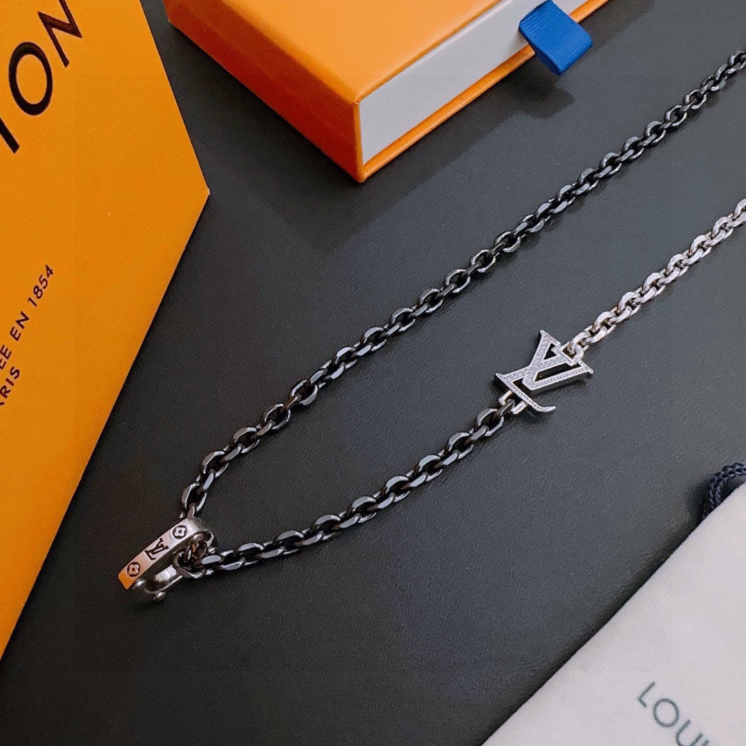 Louis Vuitton Luxury Necklace | Iconic Elegance & Boutique-Grade Quality 128