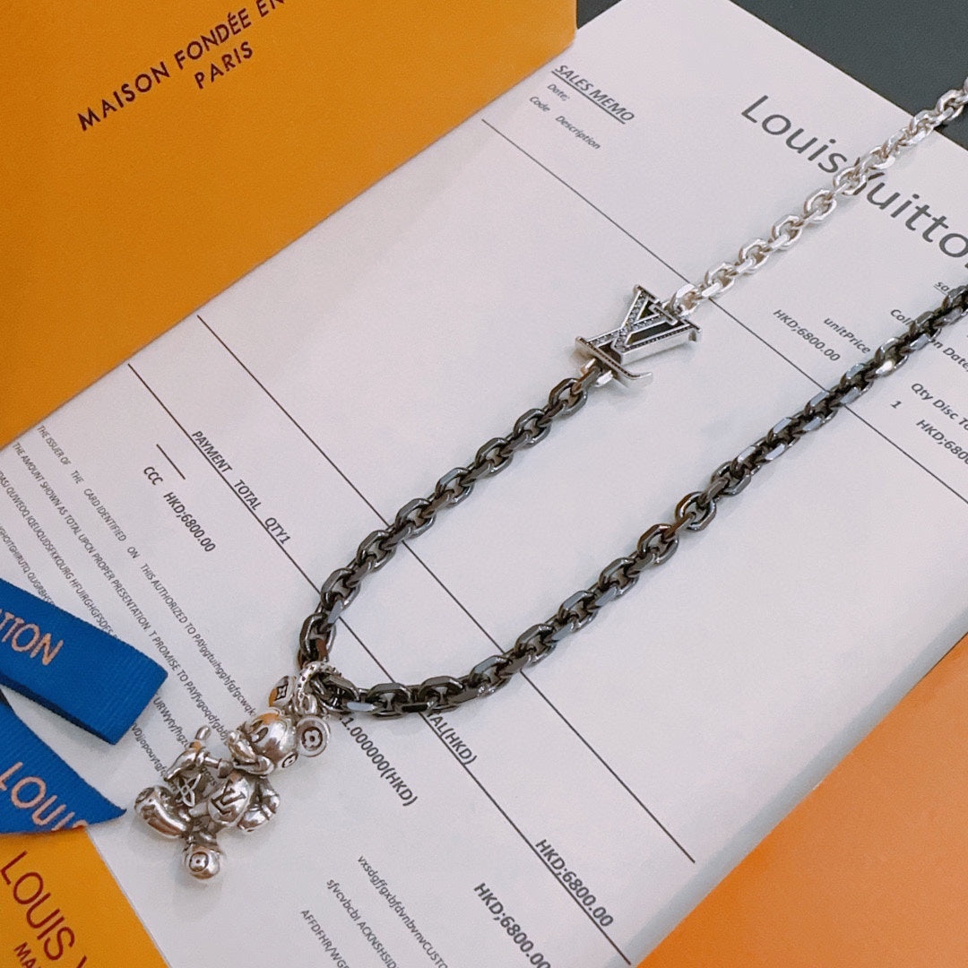 Louis Vuitton Luxury Necklace | Iconic Elegance & Boutique-Grade Quality 138