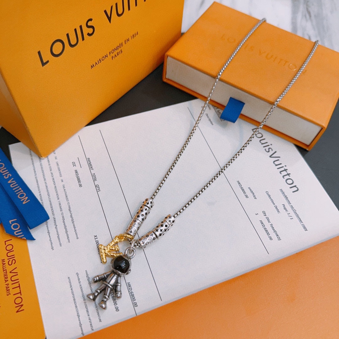 Louis Vuitton Luxury Necklace | Iconic Elegance & Boutique-Grade Quality 139