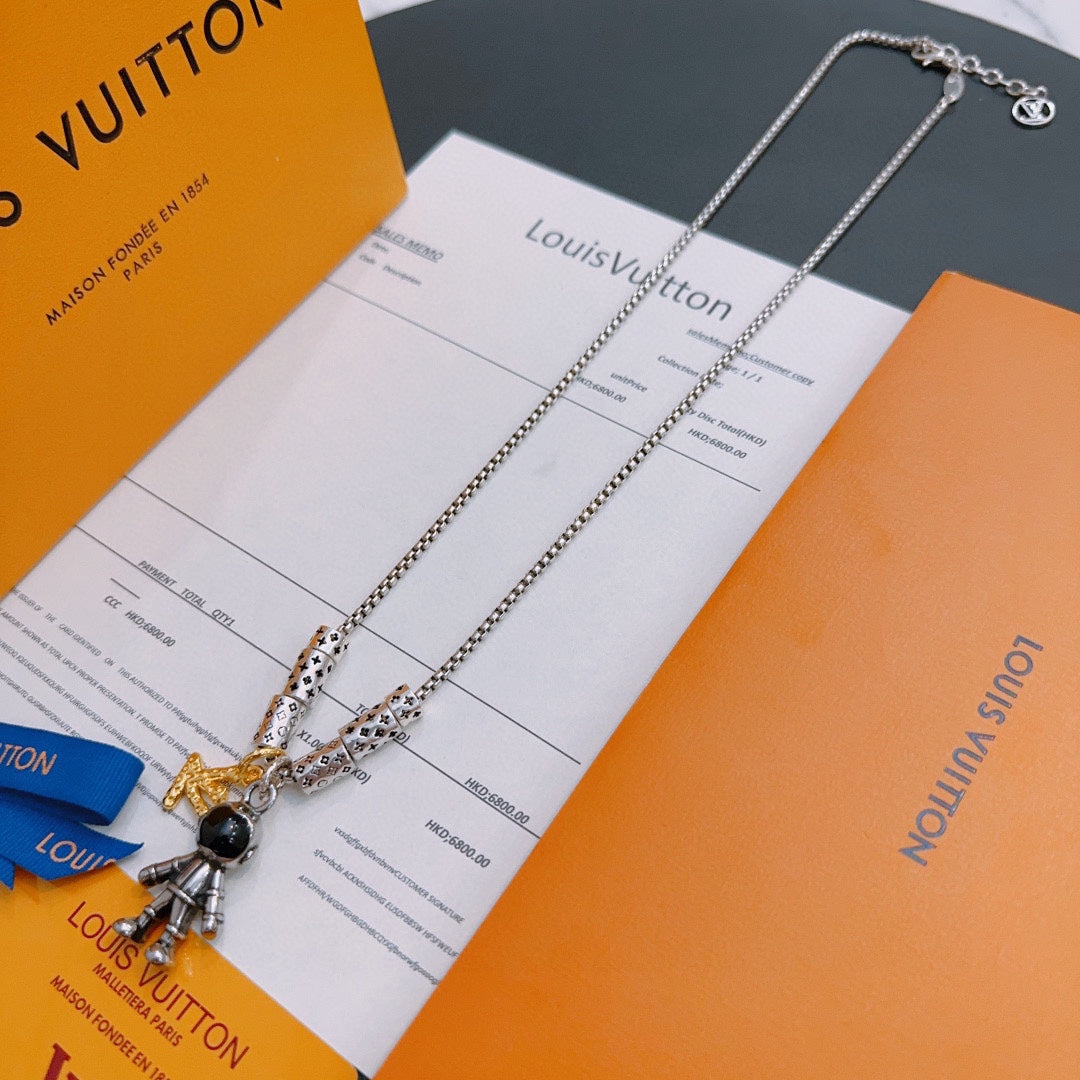 Louis Vuitton Luxury Necklace | Iconic Elegance & Boutique-Grade Quality 139