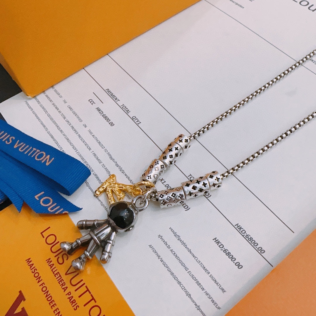 Louis Vuitton Luxury Necklace | Iconic Elegance & Boutique-Grade Quality 139