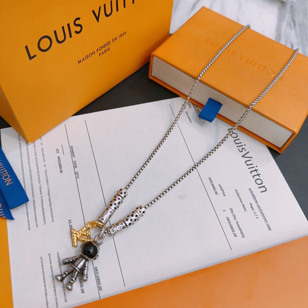Louis Vuitton Luxury Necklace | Iconic Elegance & Boutique-Grade Quality 139