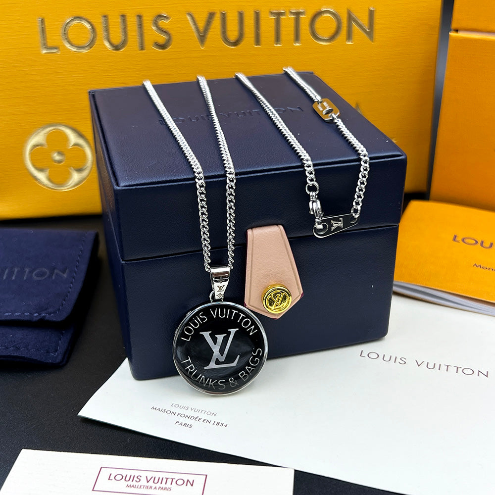 Louis Vuitton Luxury Necklace | Iconic Elegance & Boutique-Grade Quality 144