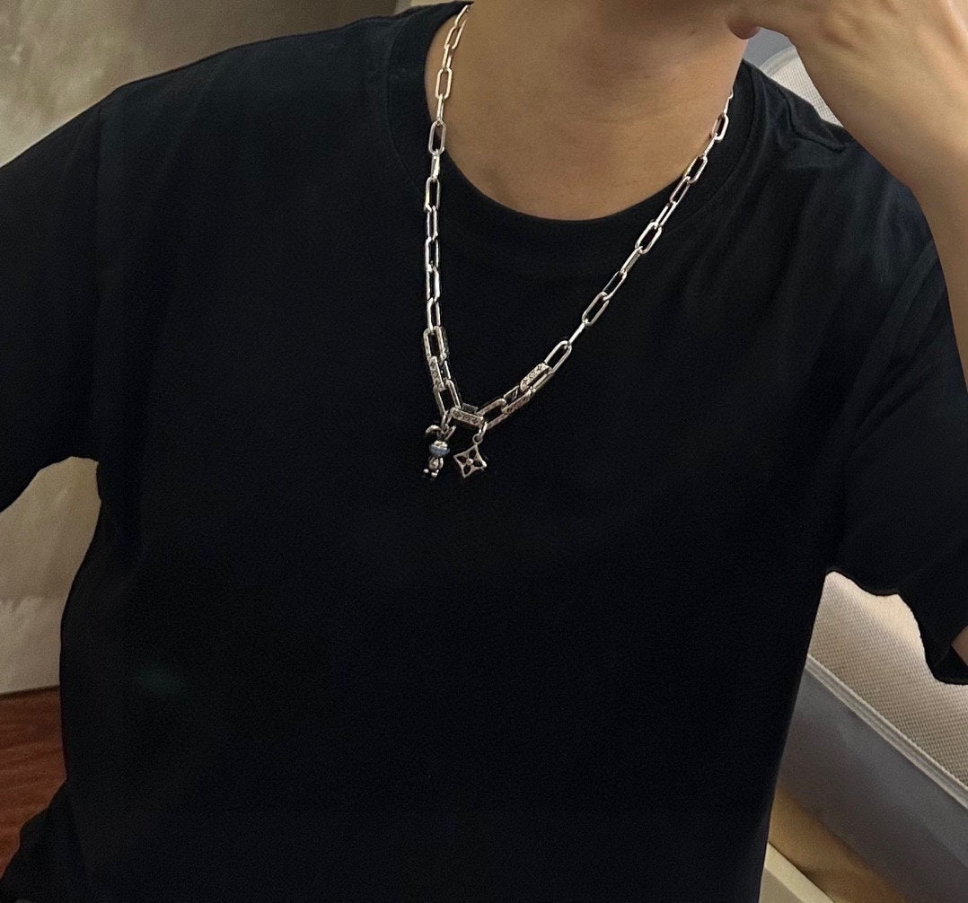 Louis Vuitton Luxury Necklace | Iconic Elegance & Boutique-Grade Quality 147