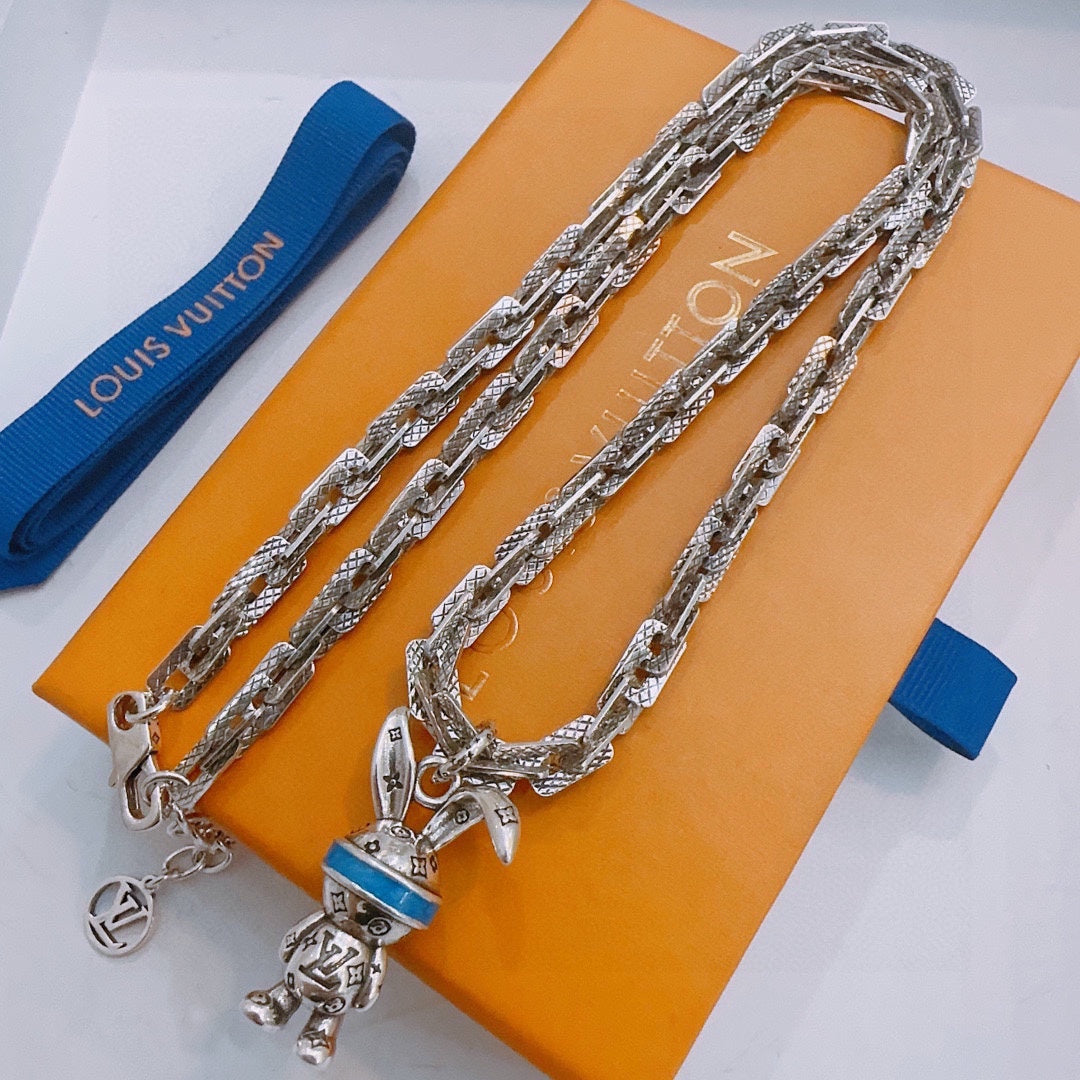 Louis Vuitton Luxury Necklace | Iconic Elegance & Boutique-Grade Quality 150