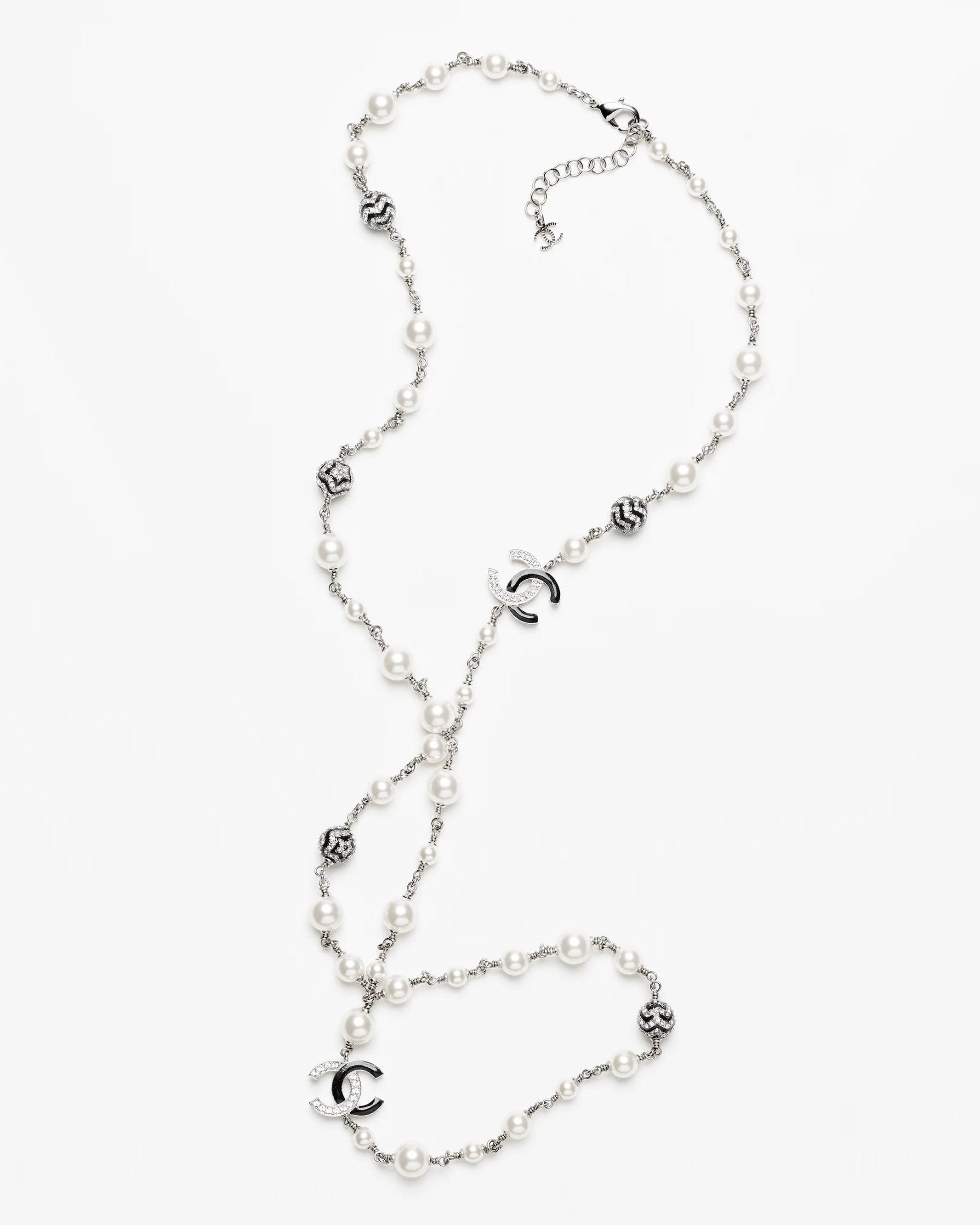 Chanel Luxury Necklace | Timeless Elegance & Boutique-Grade Quality 01