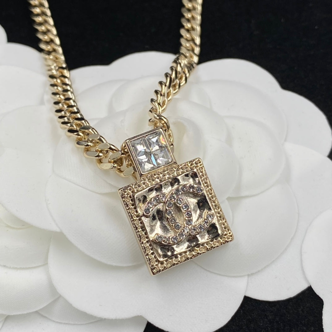 Chanel Luxury Necklace | Timeless Elegance & Boutique-Grade Quality 05