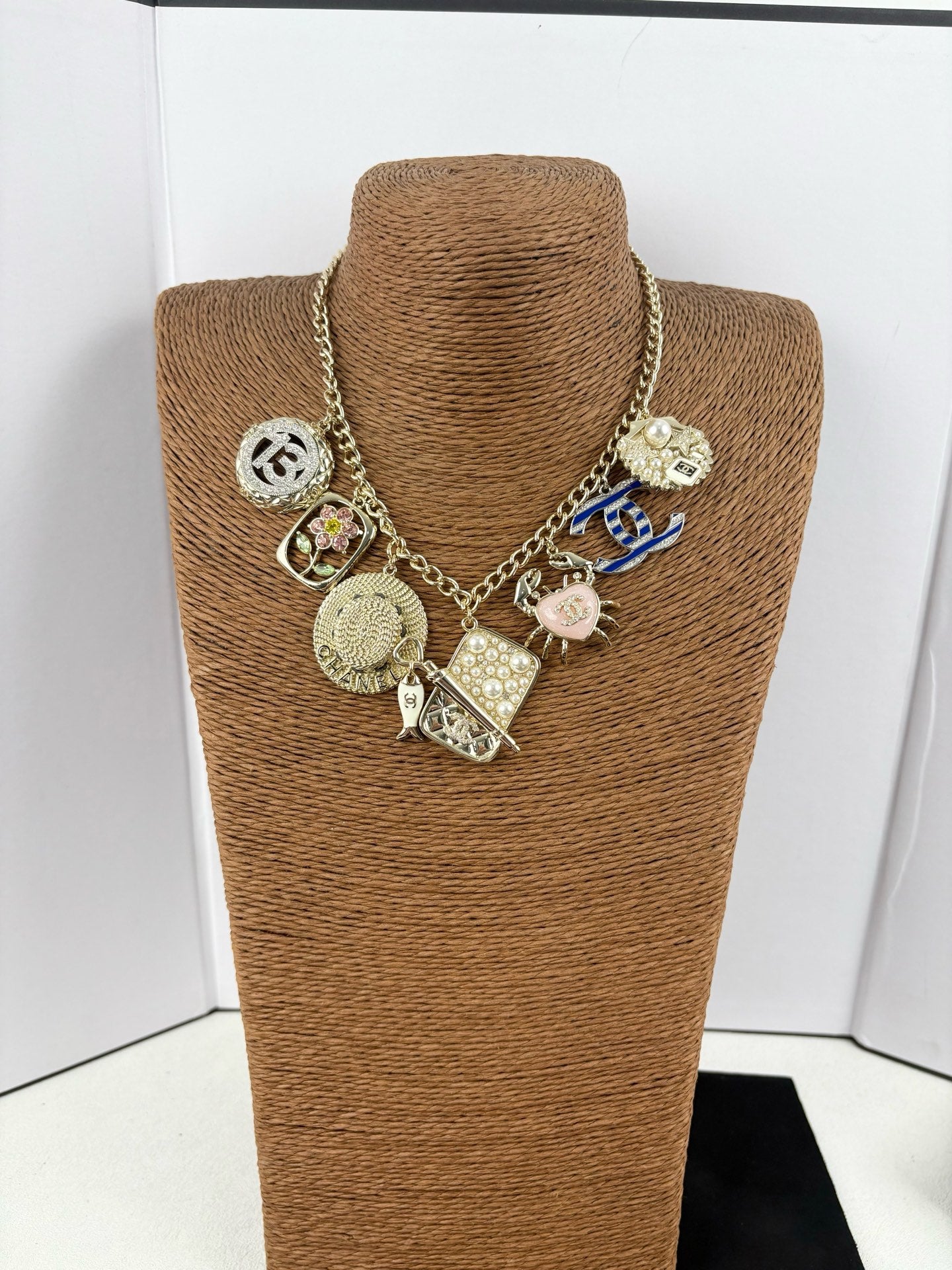 Chanel Luxury Necklace | Timeless Elegance & Boutique-Grade Quality 09