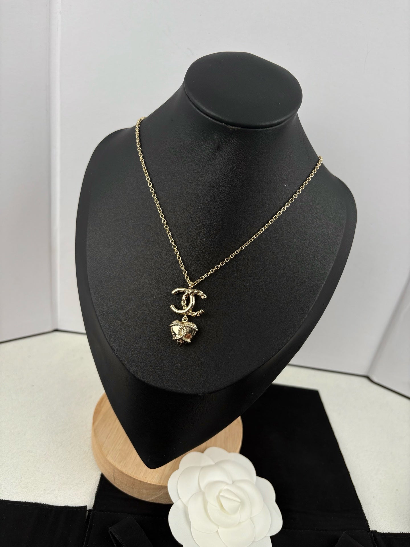 Chanel Luxury Necklace | Timeless Elegance & Boutique-Grade Quality 11