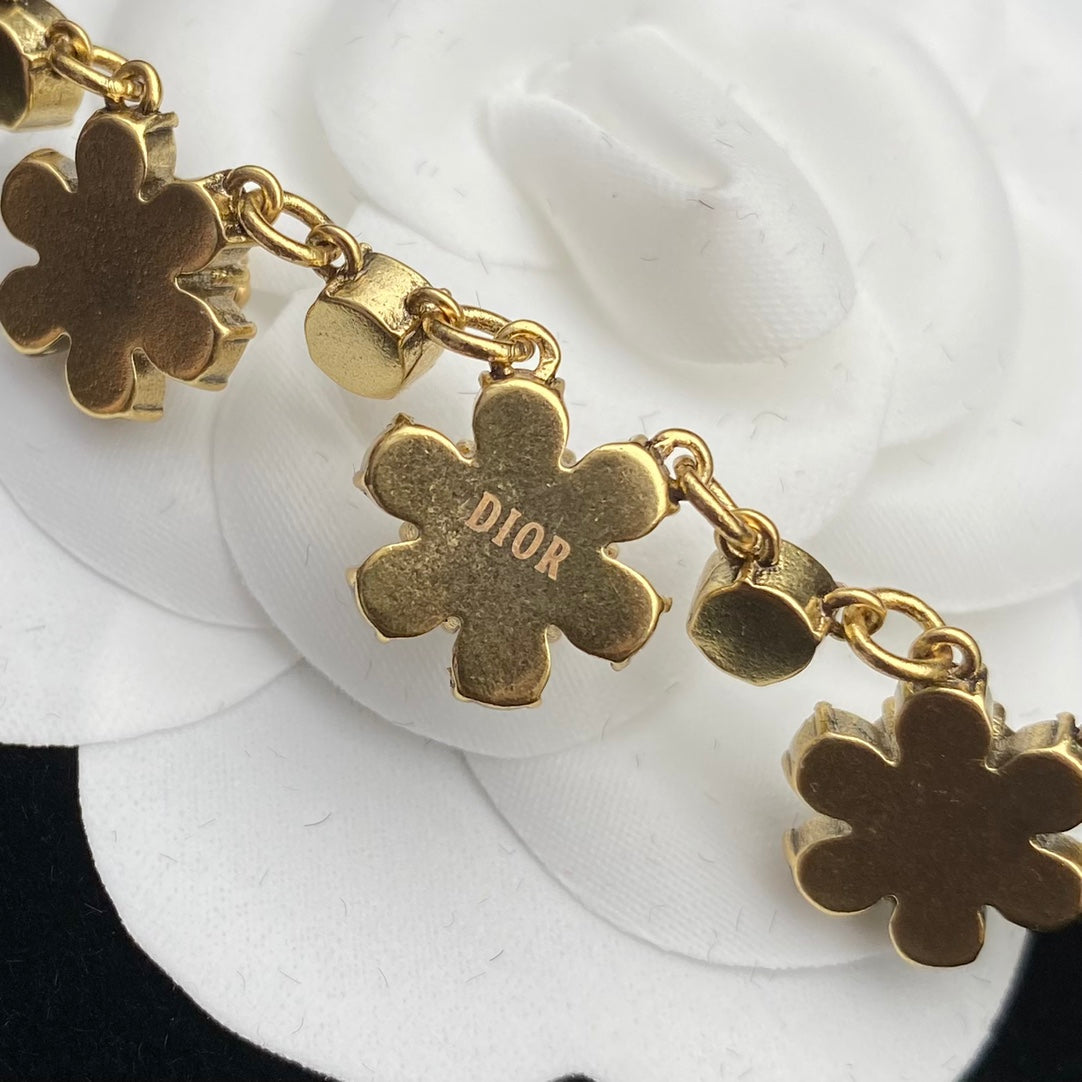 Dior Luxury Necklace | Timeless Elegance & Boutique-Grade Quality 02