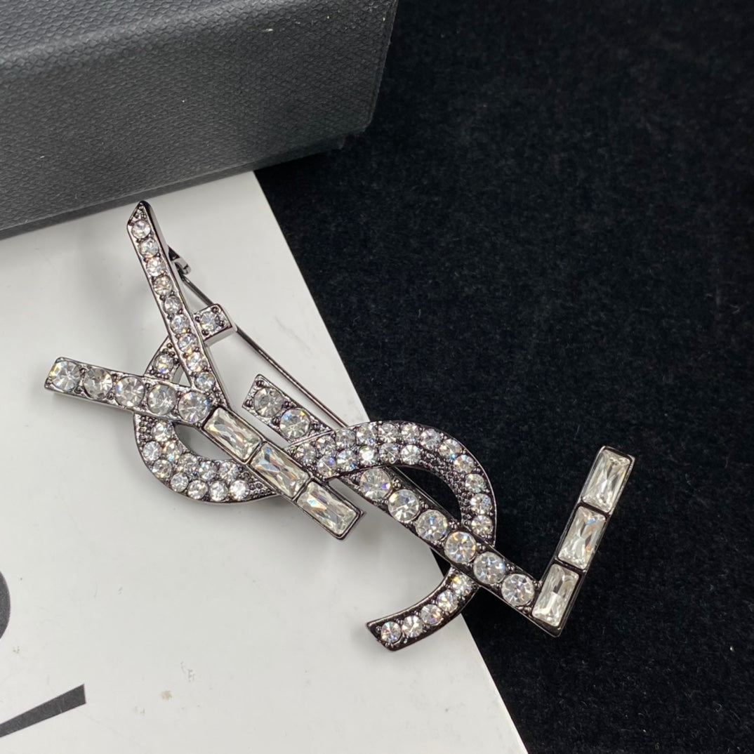 YSL Luxury Brooch | Iconic Elegance & Boutique-Grade Quality 01