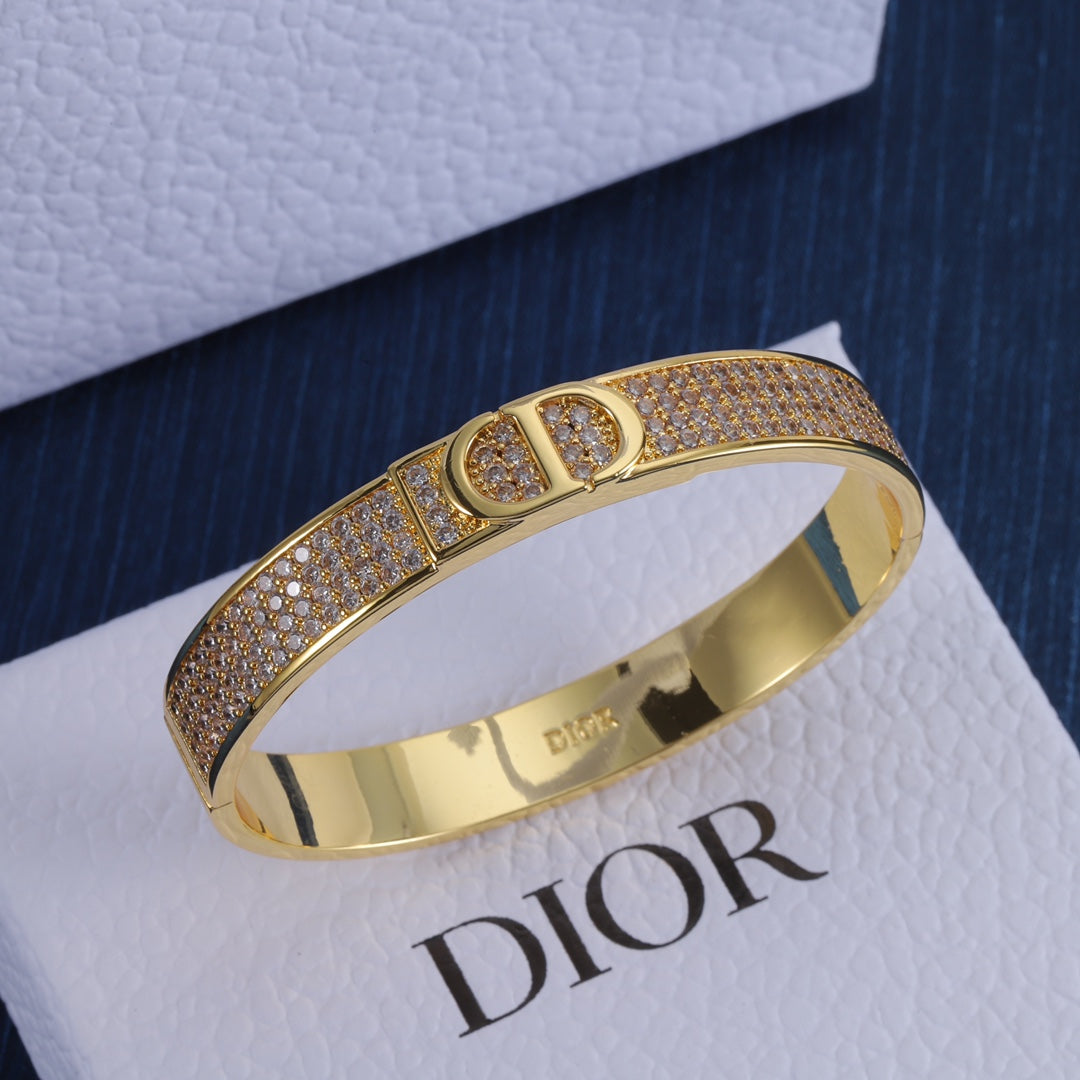 Dior Luxury Bracelet | Iconic Elegance & Boutique-Grade Quality 06