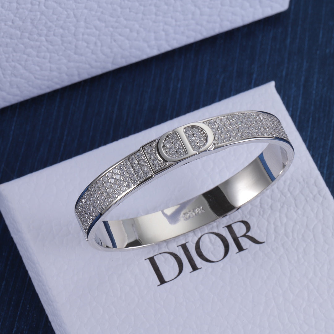 Dior Luxury Bracelet | Iconic Elegance & Boutique-Grade Quality 06