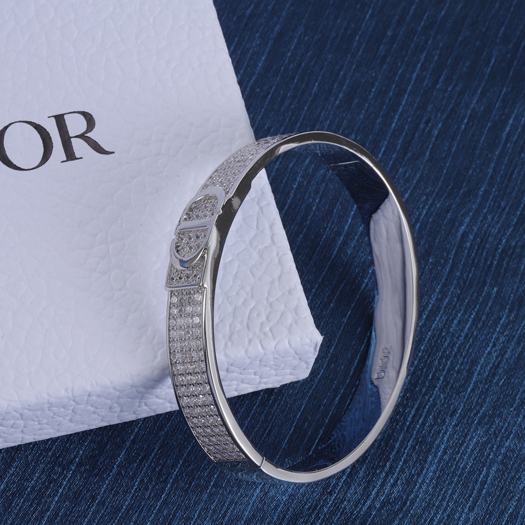 Dior Luxury Bracelet | Iconic Elegance & Boutique-Grade Quality 06