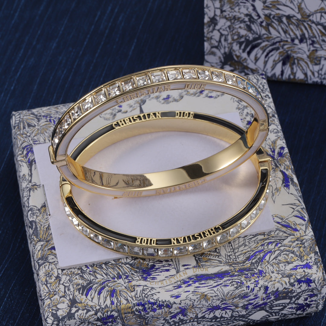 Dior Luxury Bracelet | Iconic Elegance & Boutique-Grade Quality 13