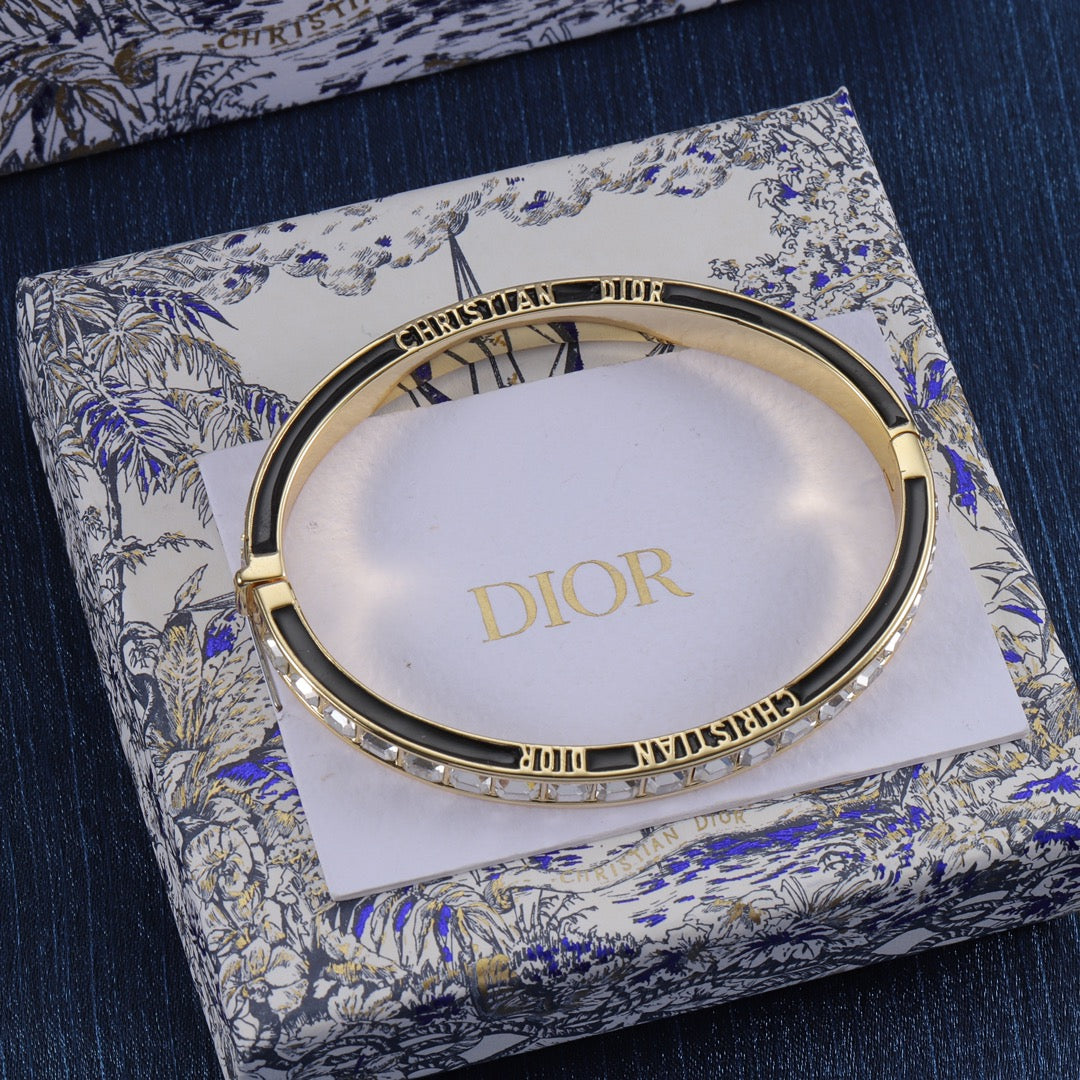 Dior Luxury Bracelet | Iconic Elegance & Boutique-Grade Quality 13