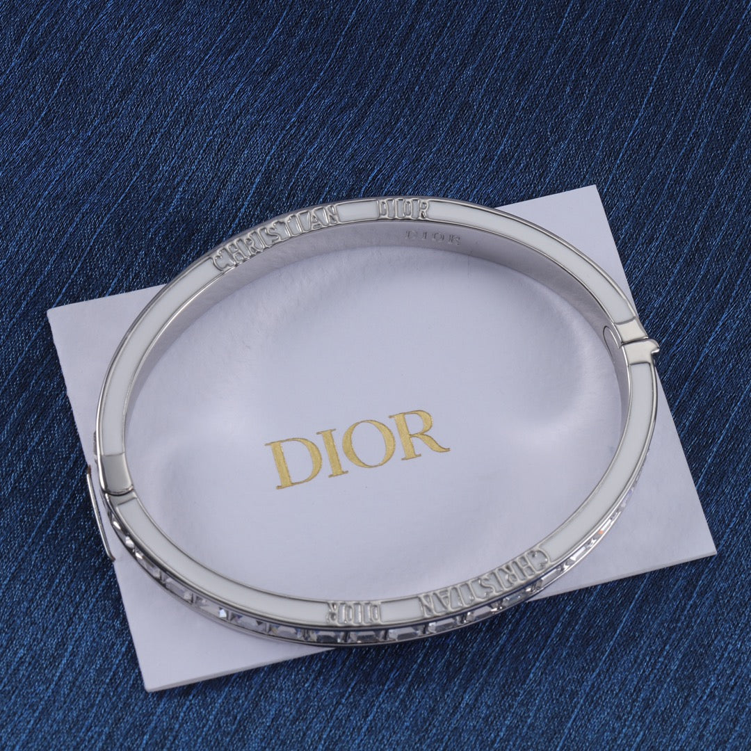 Dior Luxury Bracelet | Iconic Elegance & Boutique-Grade Quality 14