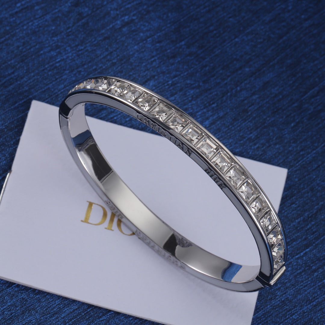 Dior Luxury Bracelet | Iconic Elegance & Boutique-Grade Quality 14