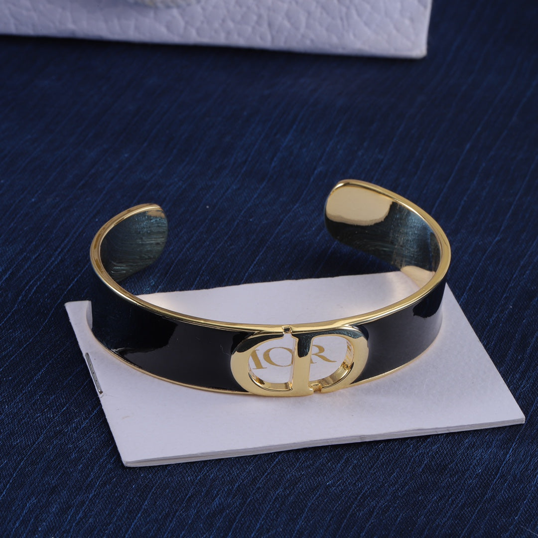 Dior Luxury Bracelet | Iconic Elegance & Boutique-Grade Quality 16