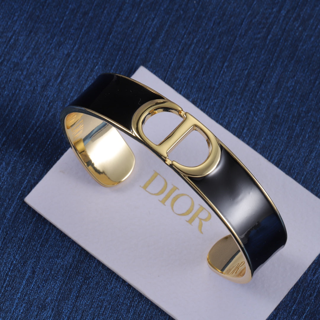 Dior Luxury Bracelet | Iconic Elegance & Boutique-Grade Quality 16