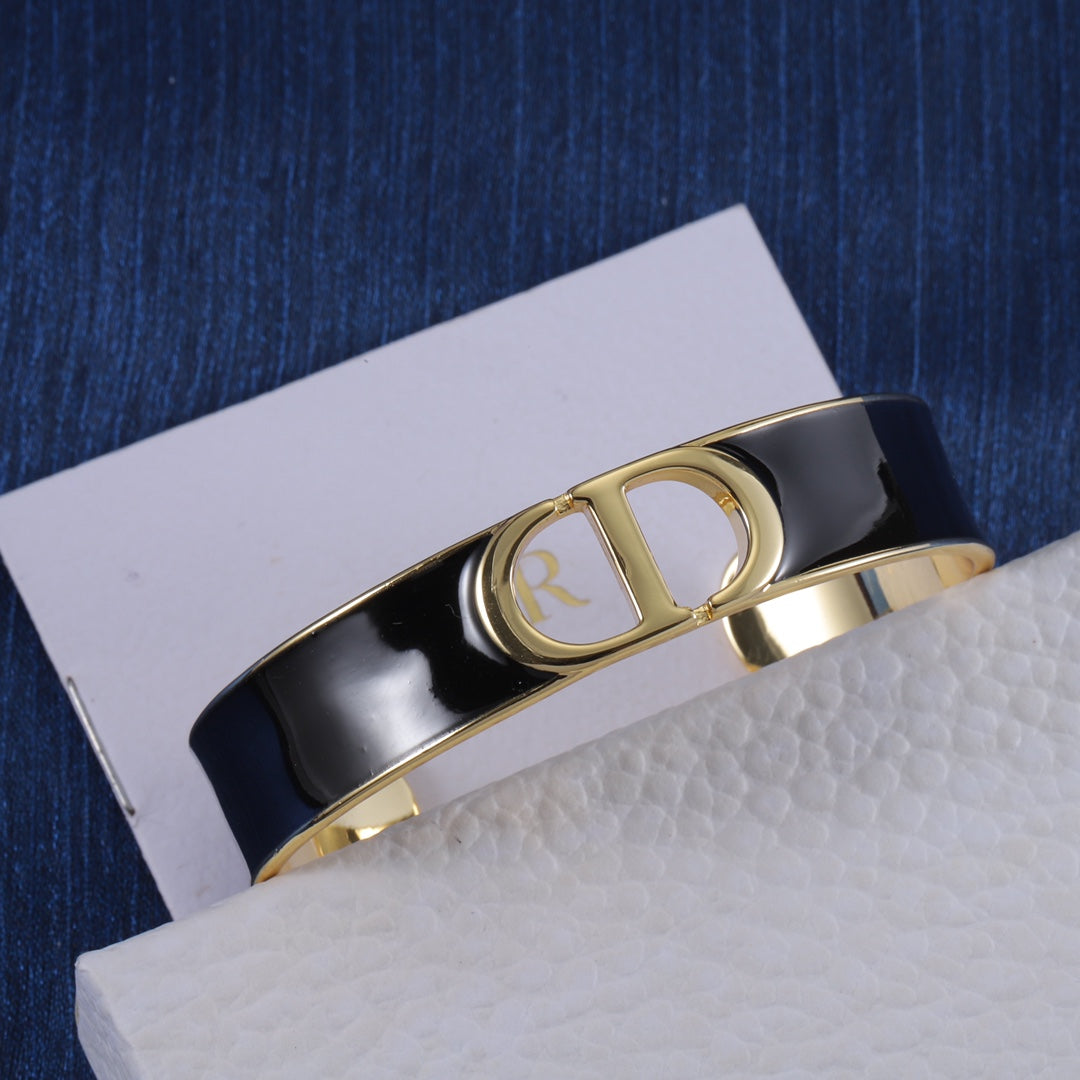 Dior Luxury Bracelet | Iconic Elegance & Boutique-Grade Quality 16