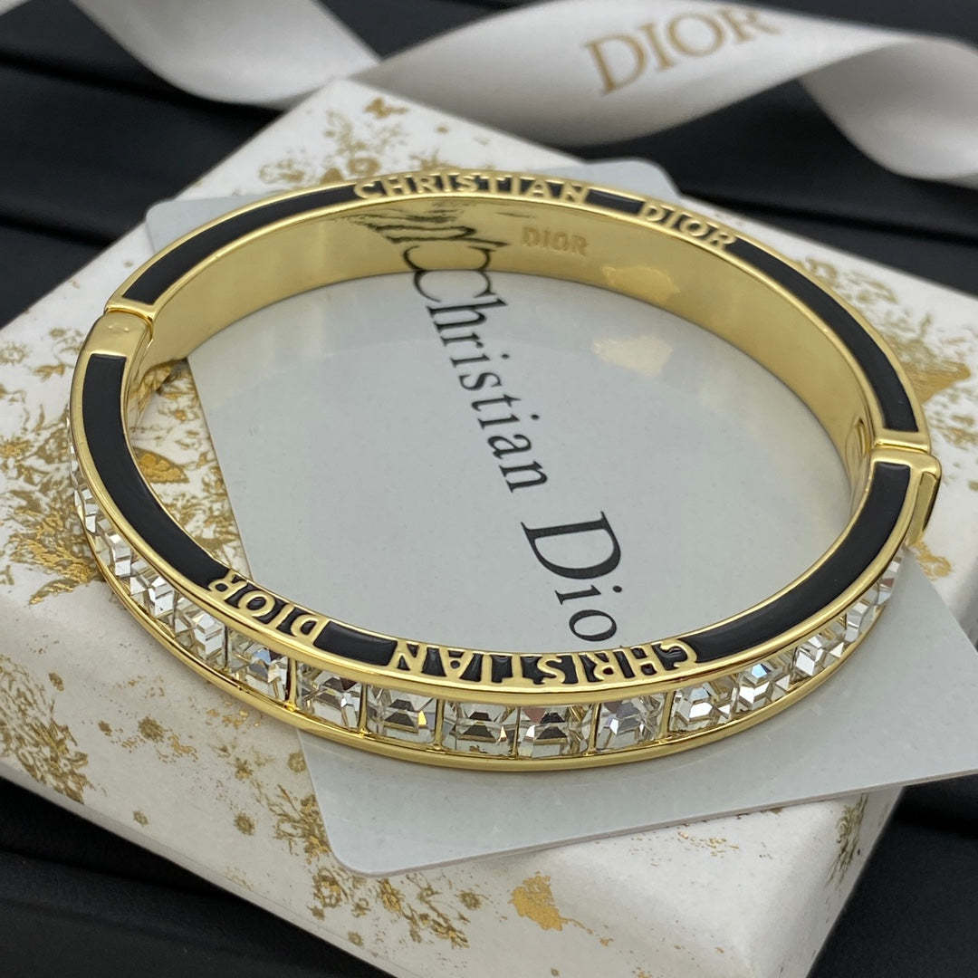 Dior Luxury Bracelet | Iconic Elegance & Boutique-Grade Quality 18