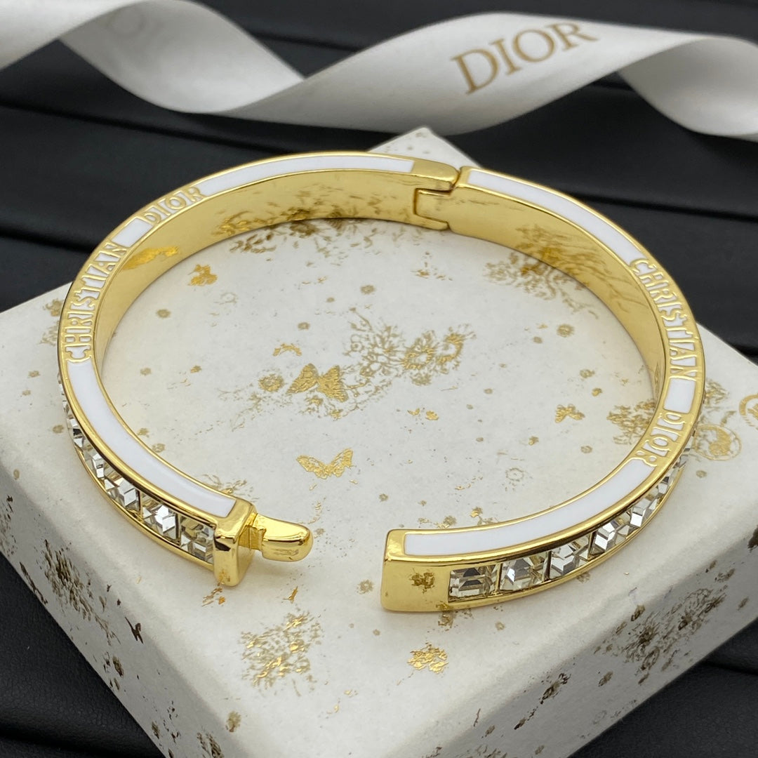 Dior Luxury Bracelet | Iconic Elegance & Boutique-Grade Quality 18