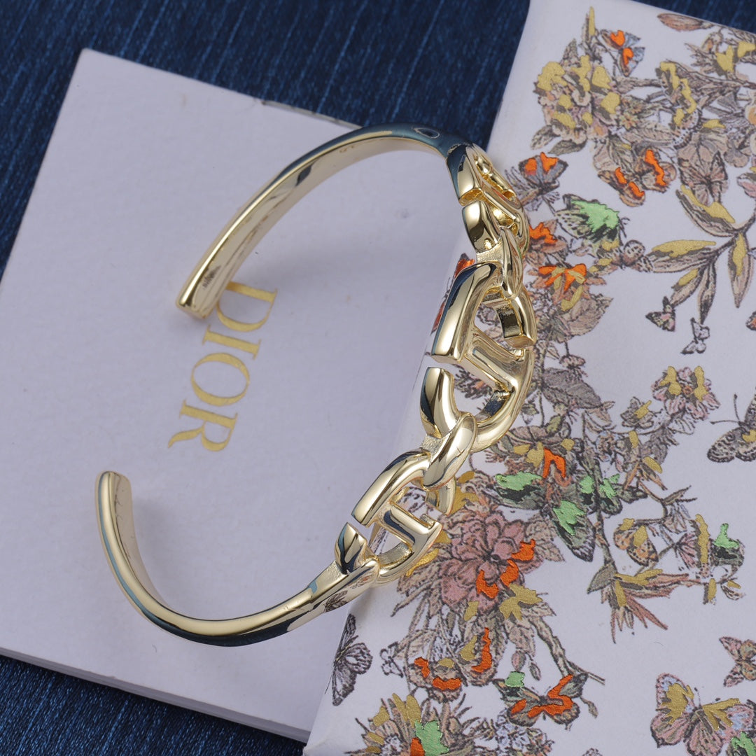 Dior Luxury Bracelet | Iconic Elegance & Boutique-Grade Quality 23