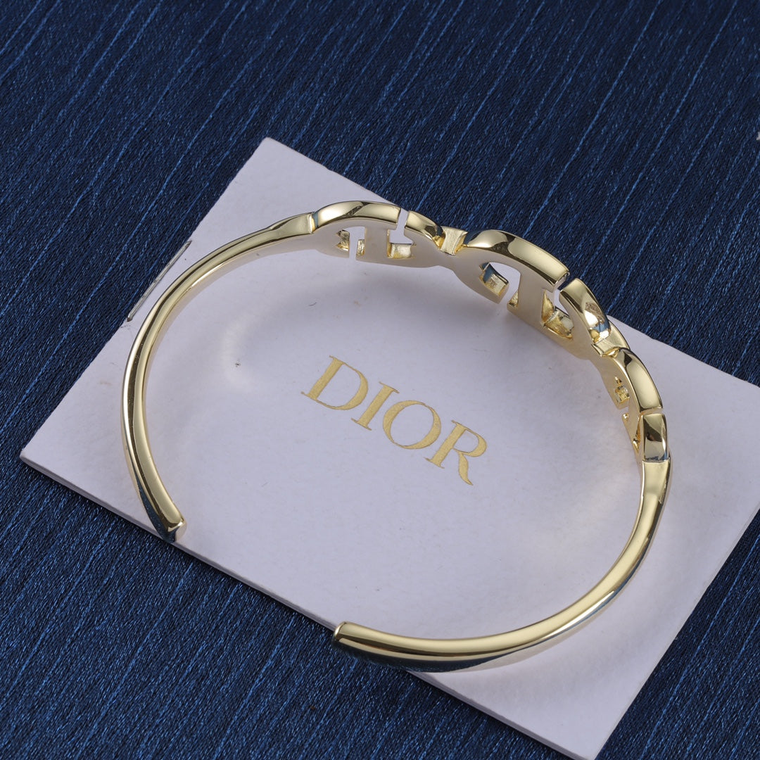 Dior Luxury Bracelet | Iconic Elegance & Boutique-Grade Quality 23