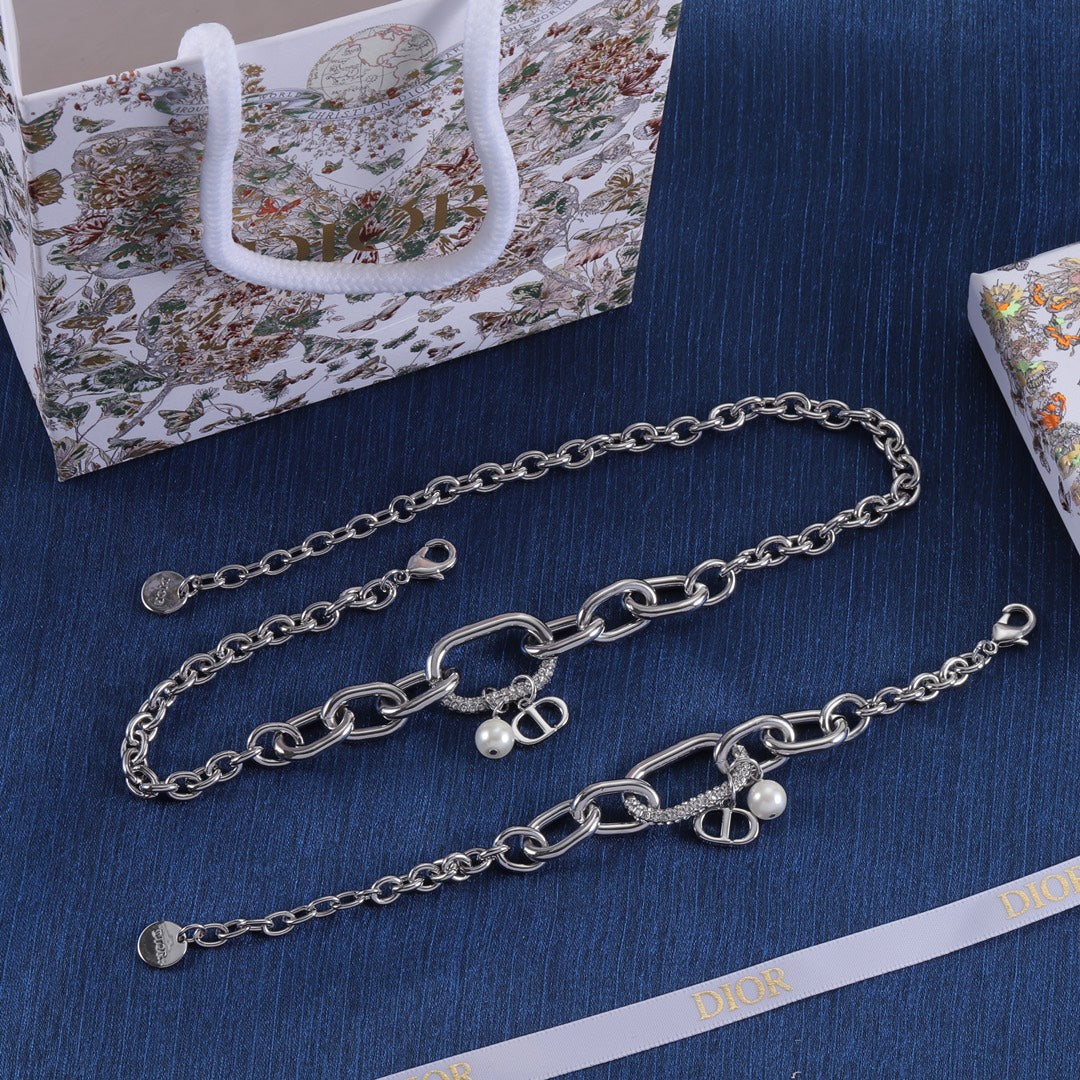 Dior Luxury Bracelet | Iconic Elegance & Boutique-Grade Quality 39