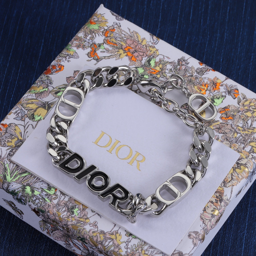 Dior Luxury Bracelet | Iconic Elegance & Boutique-Grade Quality 40