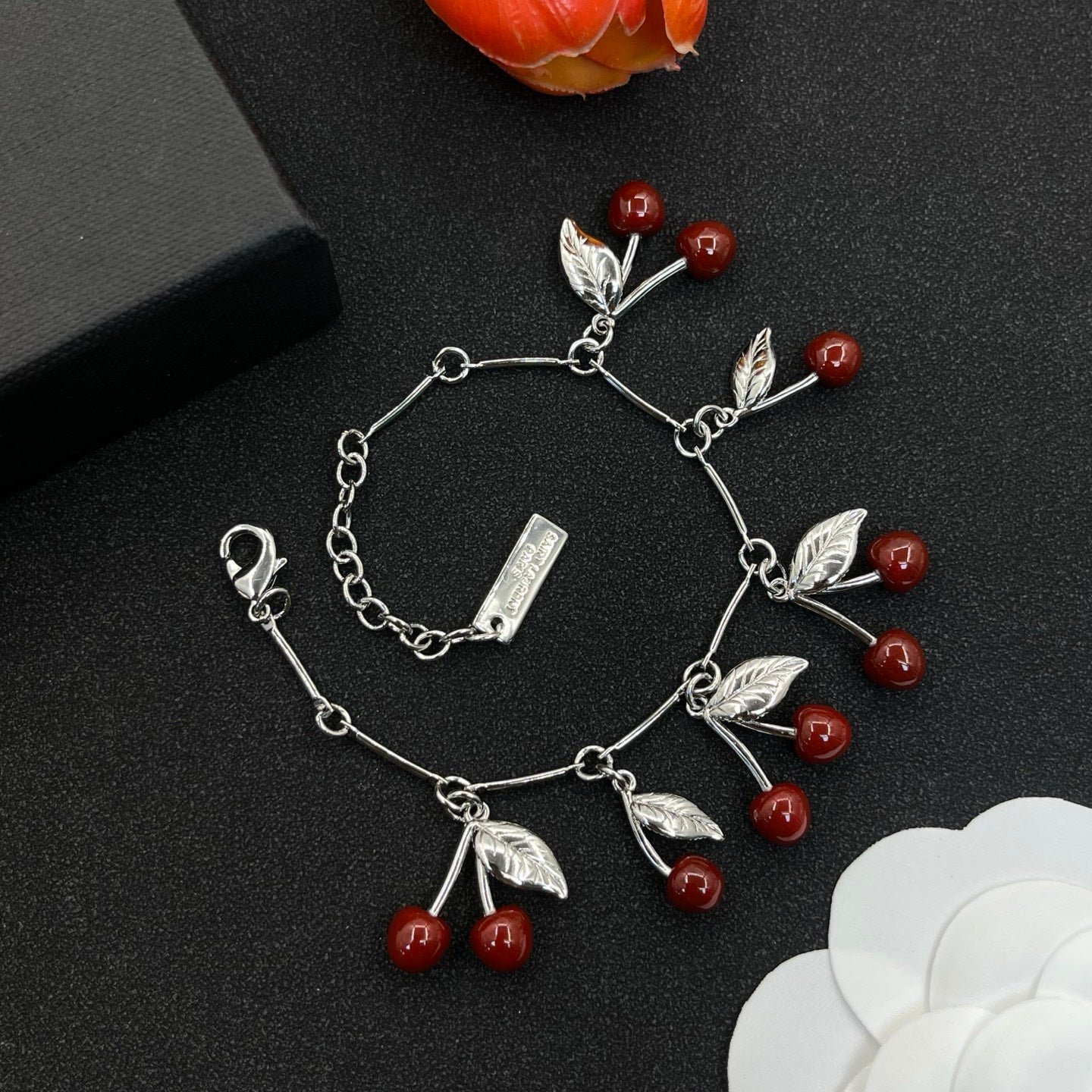 YSL Luxury Bracelet | Iconic Elegance & Boutique-Grade Quality 02