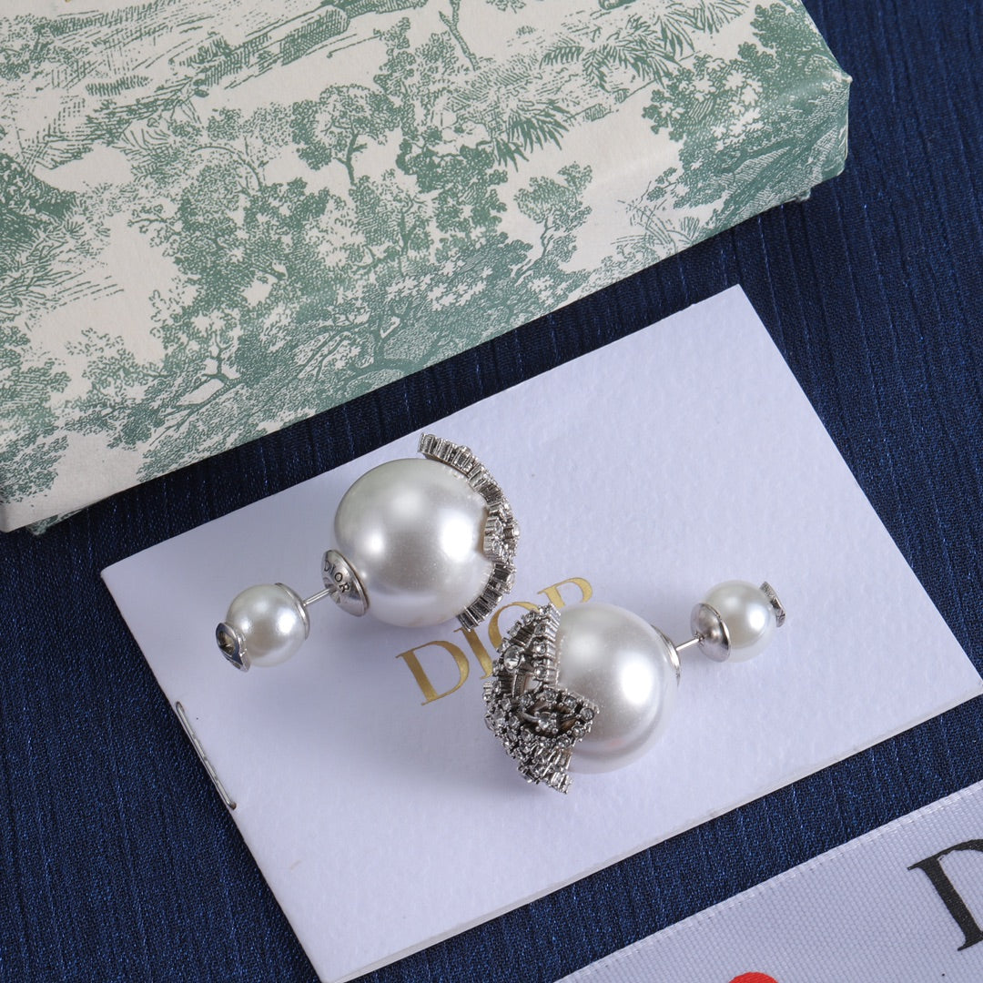 Dior Luxury Earrings | Timeless Elegance & Boutique-Grade Quality 06