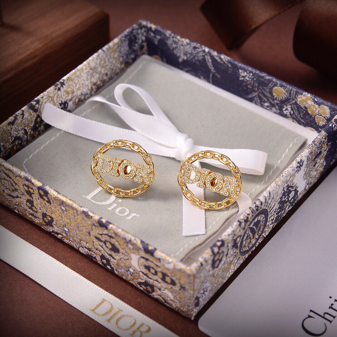 Dior Luxury Earrings | Timeless Elegance & Boutique-Grade Quality 15