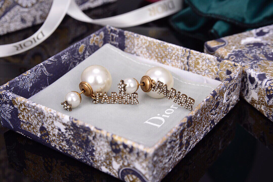 Dior Luxury Earrings | Timeless Elegance & Boutique-Grade Quality 19