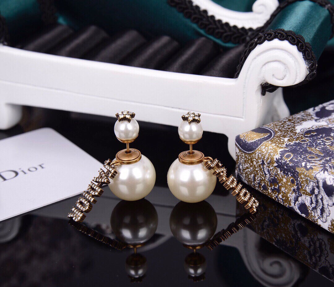 Dior Luxury Earrings | Timeless Elegance & Boutique-Grade Quality 19
